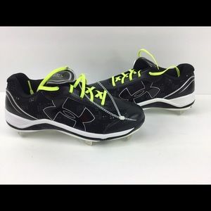 Under Armour Women  Glyde SoftBall Baseball Cleat